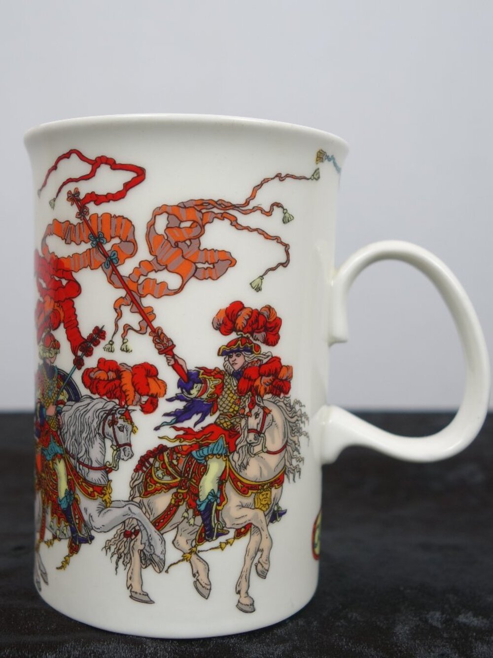 Vtg 80s Gucci Fine Bone China Mug Made In England w/ Medieval Equestrian Design